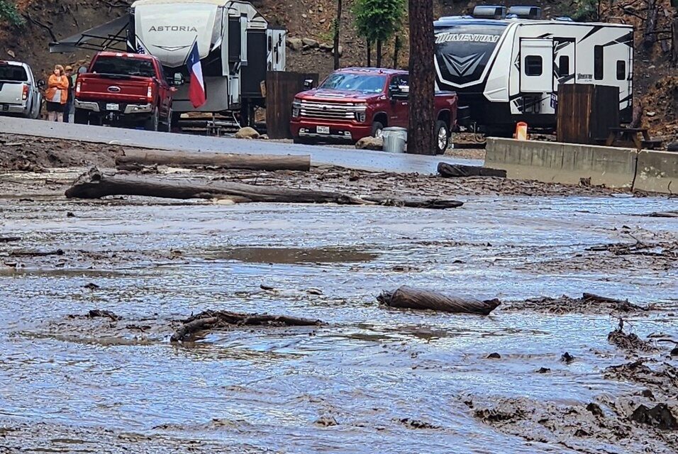 Tormenta agrava desastre en Ruidoso: se inunda zona del incendio South Fork