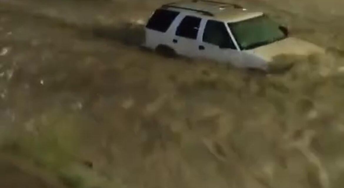 Reporte de incidencias viales por lluvias durante la madrugada en Ciudad Juárez