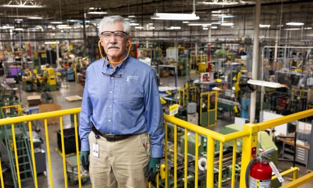 Fabricantes de hojalata en EE.UU., atrapados entre la escasez y los aranceles de Trump