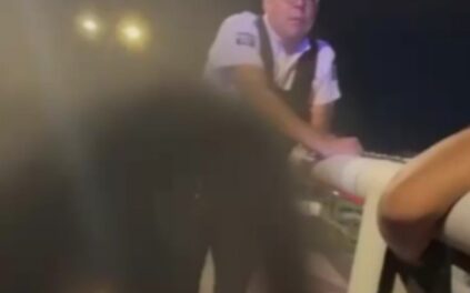 (VIDEO)¡Héroes en acción! Agentes de Vialidad salvan a hombre en intento de suicidio en puente de la Clouthier