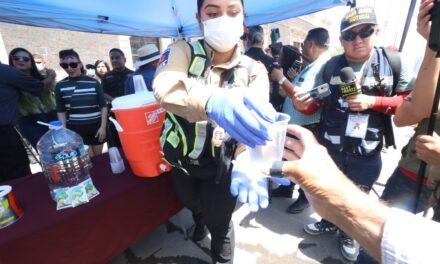 “¿Calor extremo? Protección Civil repartió miles de bebidas gratis en pleno Centro de Juárez”