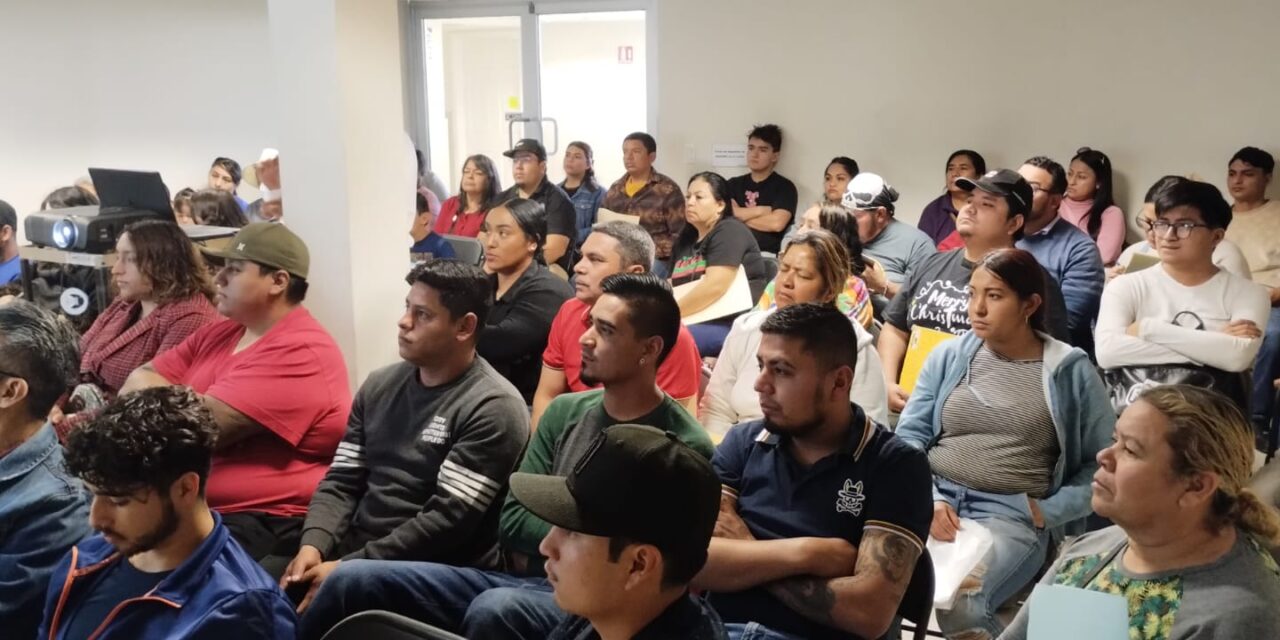 Continúan cursos de manejo higiénico de alimentos para vendedores en mercados populares
