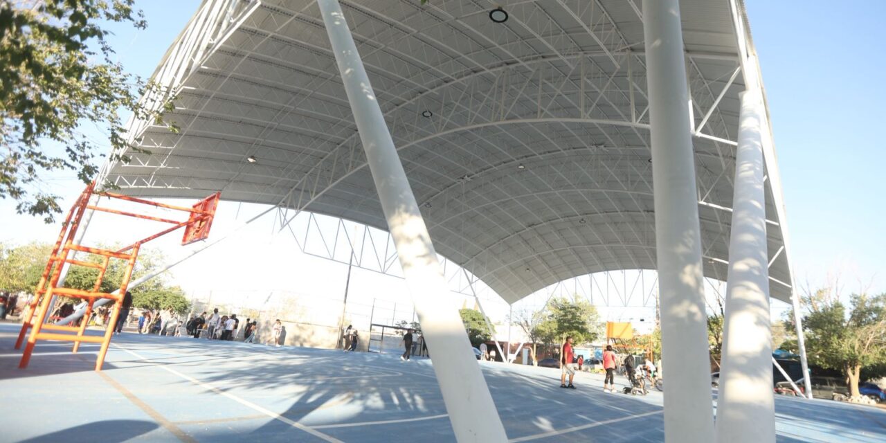 Entrega Cruz Pérez Cuéllar rehabilitación del parque El Encanto en Infonavit Salvárcar