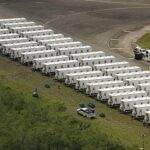 Al rato los hacen botas y cintos; ¡Trump inaugura “Alligator Alcatraz”! Nuevo centro de detención de migrantes en los Everglades