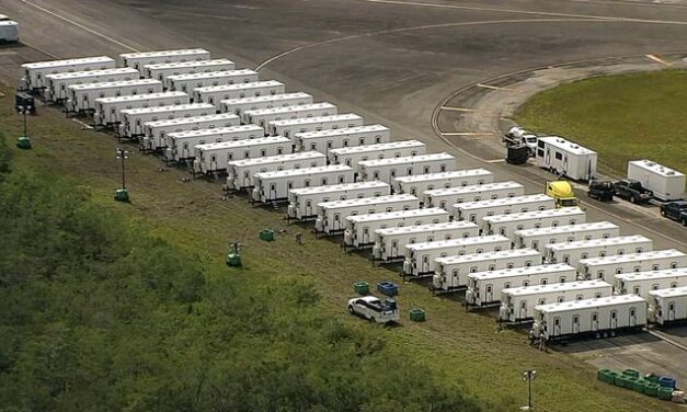 Al rato los hacen botas y cintos; ¡Trump inaugura “Alligator Alcatraz”! Nuevo centro de detención de migrantes en los Everglades