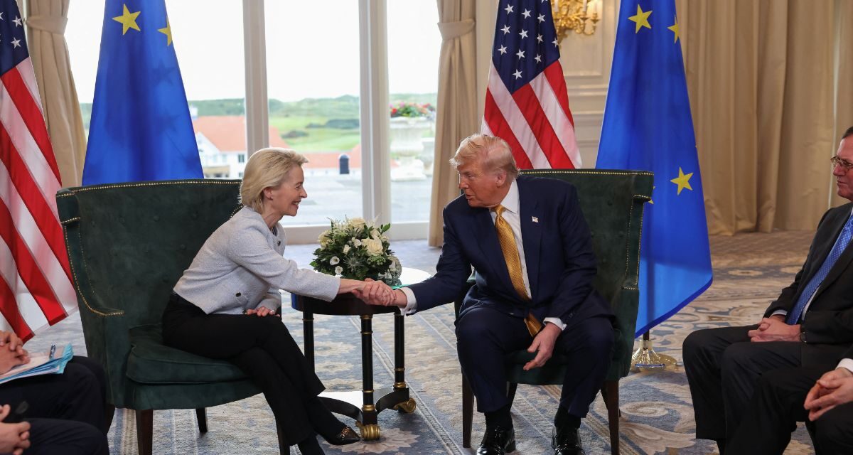 Estados Unidos y la Unión Europea alcanzan acuerdo comercial con aranceles del 15%