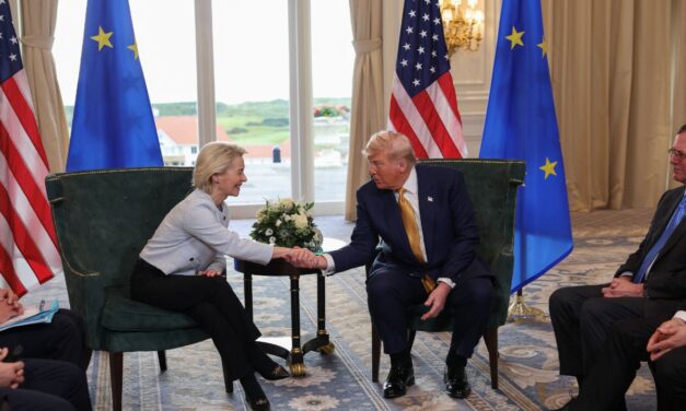 Estados Unidos y la Unión Europea alcanzan acuerdo comercial con aranceles del 15%