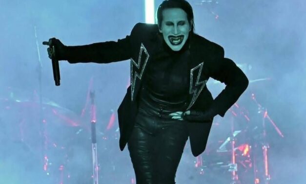 Marilyn Manson causa furor en la FENAPO 2025 pese a protestas y peticiones de cancelación