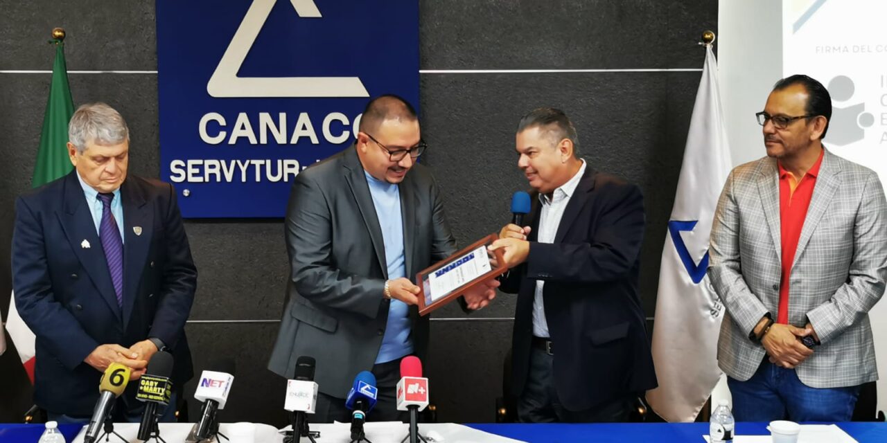 Firman ICHEA y CANACO convenio para combatir rezago educativo en Ciudad Juárez