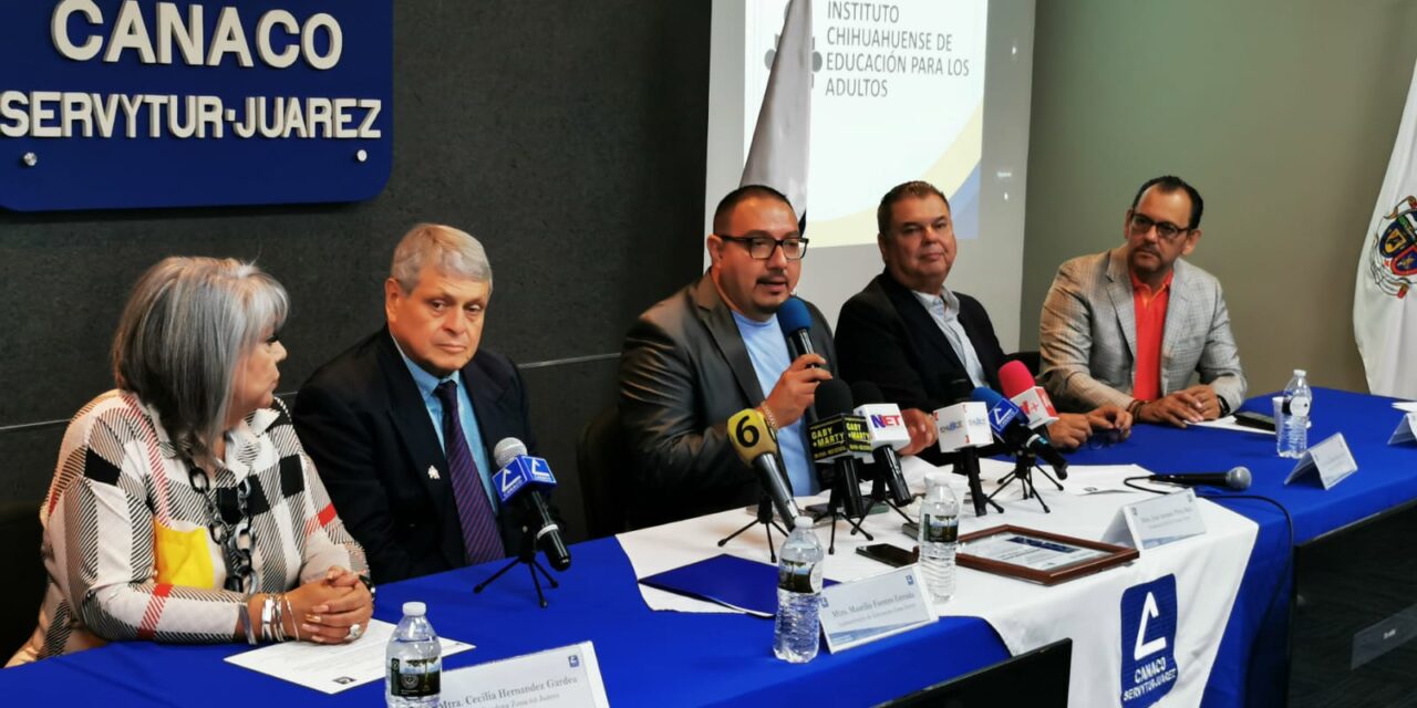 Firman ICHEA y CANACO convenio para combatir rezago educativo en Ciudad Juárez