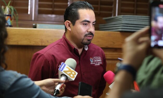 Expide Regulación Comercial 40 permisos para para venta de artículos patrios