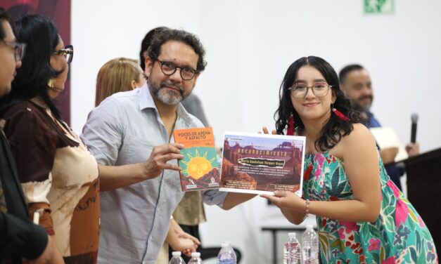 Presentan en Ciudad Juárez el libro Voces de Arena y Asfalto: Antología de las Juventudes Juarenses