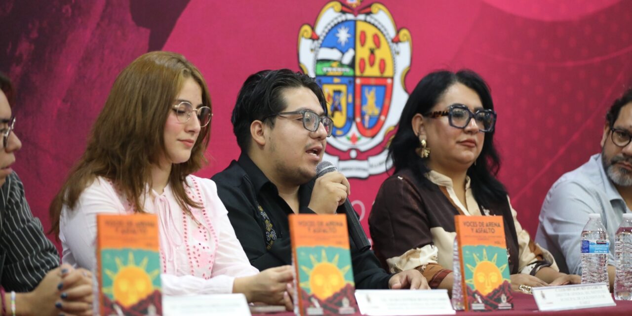Presentan en Ciudad Juárez el libro Voces de Arena y Asfalto: Antología de las Juventudes Juarenses