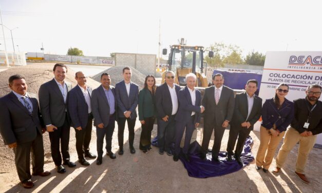 Acude alcalde a colocación de primera piedra de planta de reciclaje Deacero