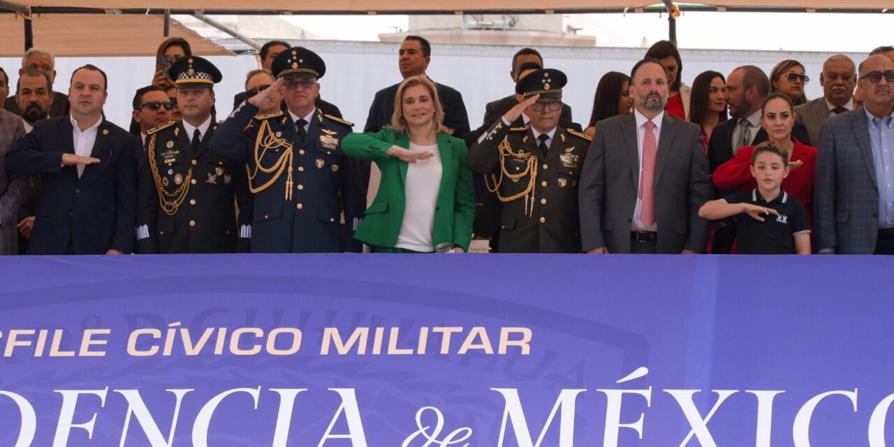Encabeza Maru Campos desfile Cívico-Militar por el 215 Aniversario de la Independencia