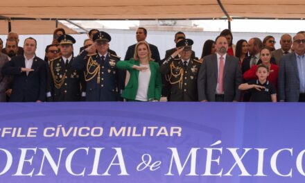 Encabeza Maru Campos desfile Cívico-Militar por el 215 Aniversario de la Independencia