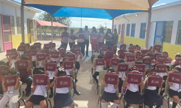 OMEJ concluye entrega de mochilas y loncheras en 13 escuelas del suroriente de Juárez