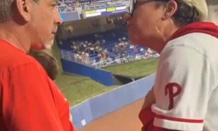 ¡La ‘Karen de los Phillies’ arruina cumpleaños de un niño, pero él recibe un regalo inesperado que enloquece a todos!
