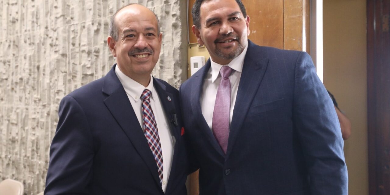 Cabildo elige a Eduardo Borunda como el nuevo Cronista de la Ciudad