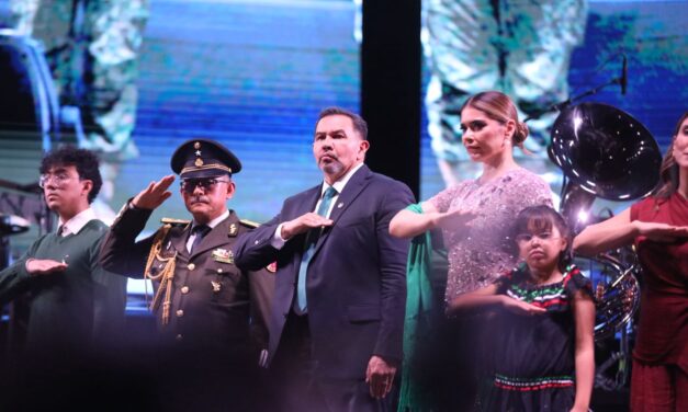 La Presidenta de México, los migrantes y el pueblo de Juárez, en los ¡VIVAS! del Presidente Municipal