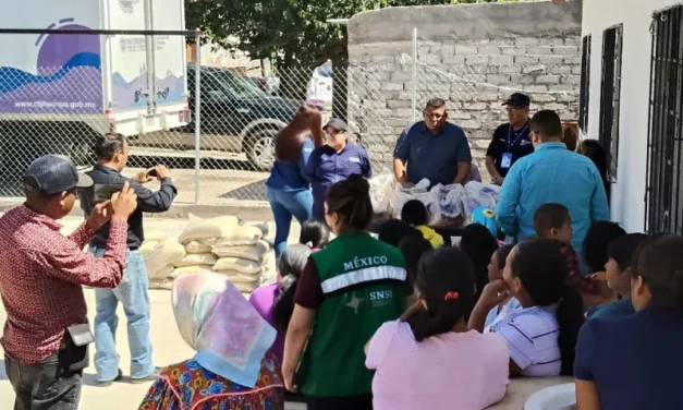 Lleva Estado apoyo alimentario y jornada de vacunación a Jiménez