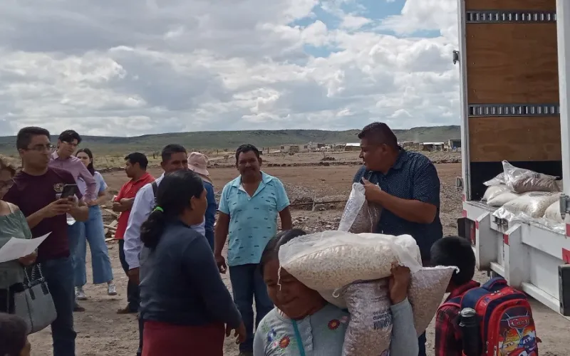 Lleva Estado apoyo alimentario y jornada de vacunación a Jiménez