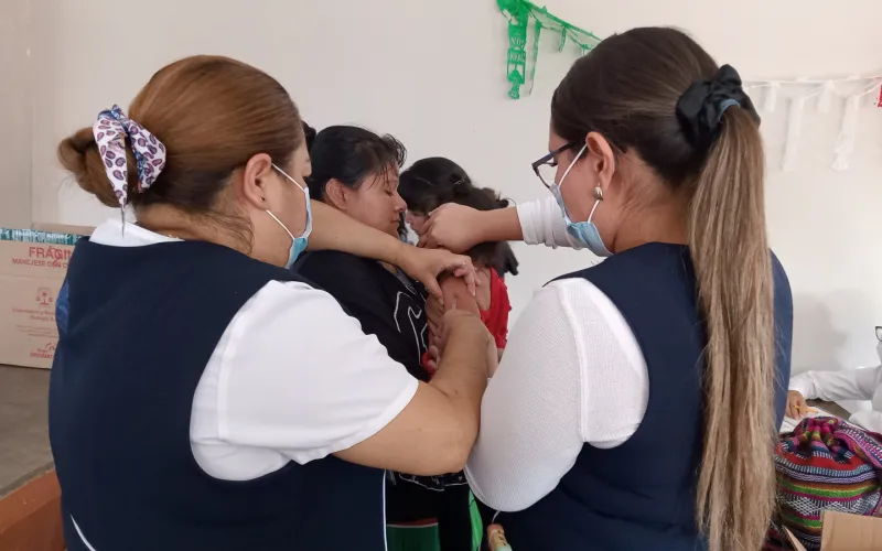 Lleva Estado apoyo alimentario y jornada de vacunación a Jiménez
