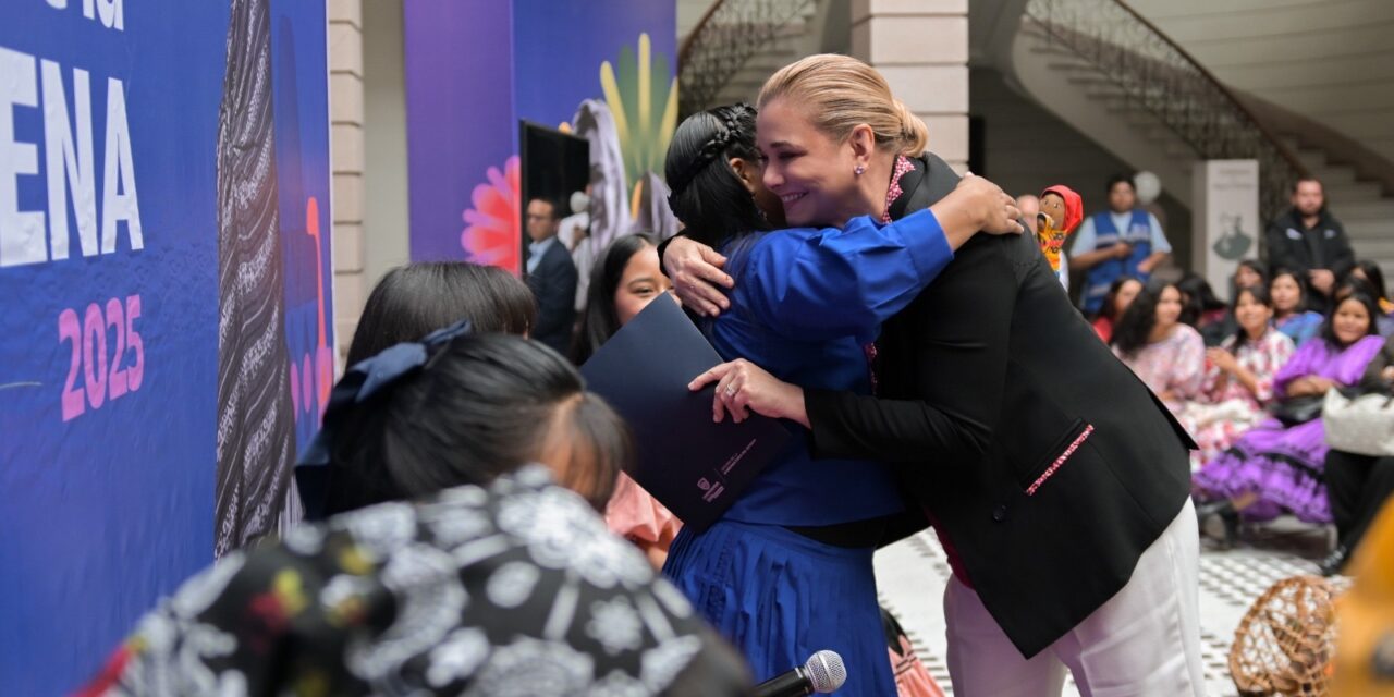 Maru Campos encabeza ceremonia por la Conmemoración del Día de la Mujer Indígena