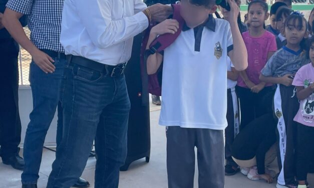 OMEJ concluye entrega de mochilas y loncheras en 13 escuelas del suroriente de Juárez