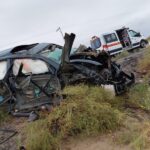 Rescate atiende volcadura en la carretera Juárez–Chihuahua; una persona fallece y dos más resultan lesionadas