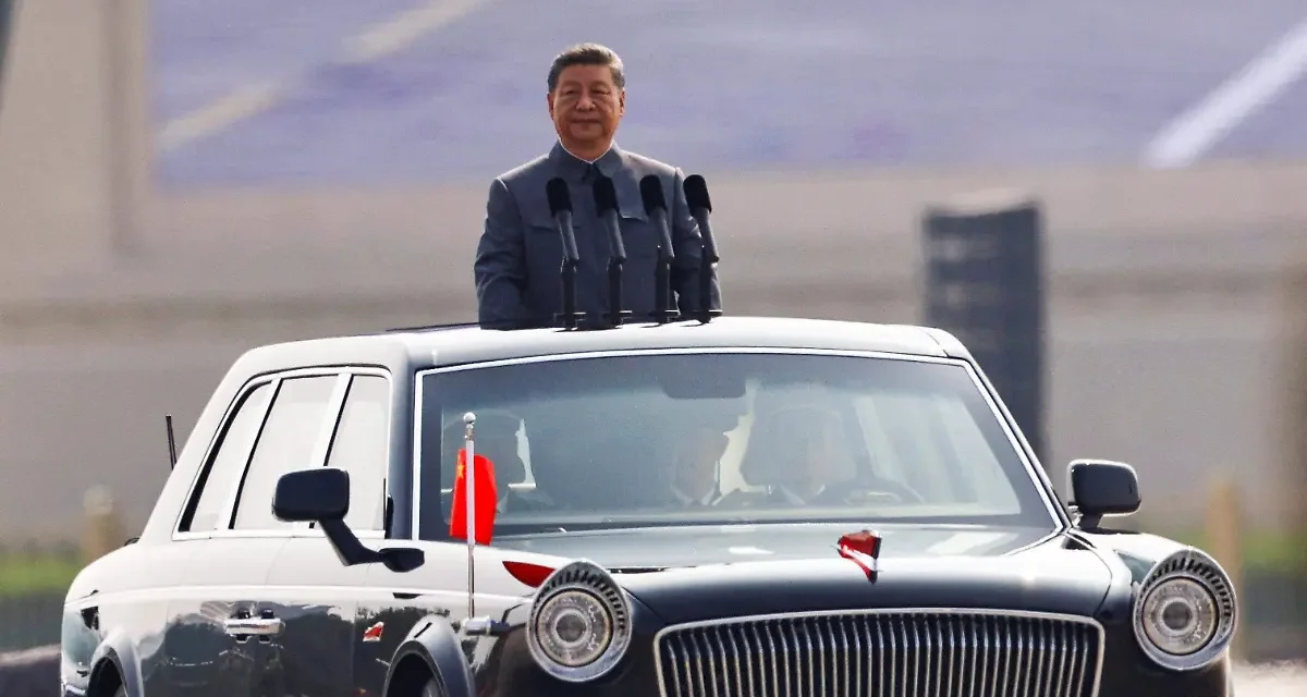 Xi Jinping presume poderío militar de China en desfile; Putin y Kim, invitados de honor