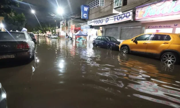 Lluvias provocan inundaciones en sur y oriente de la CDMX; activan alerta roja en ocho alcaldías