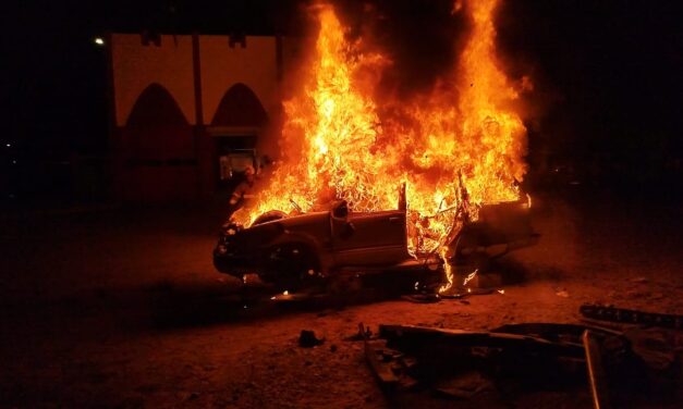 Bomberos realizan simulacro de incendio vehicular en la colonia San Antonio