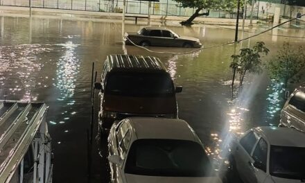 amanece Juárez con áreas inundadas por lluvias