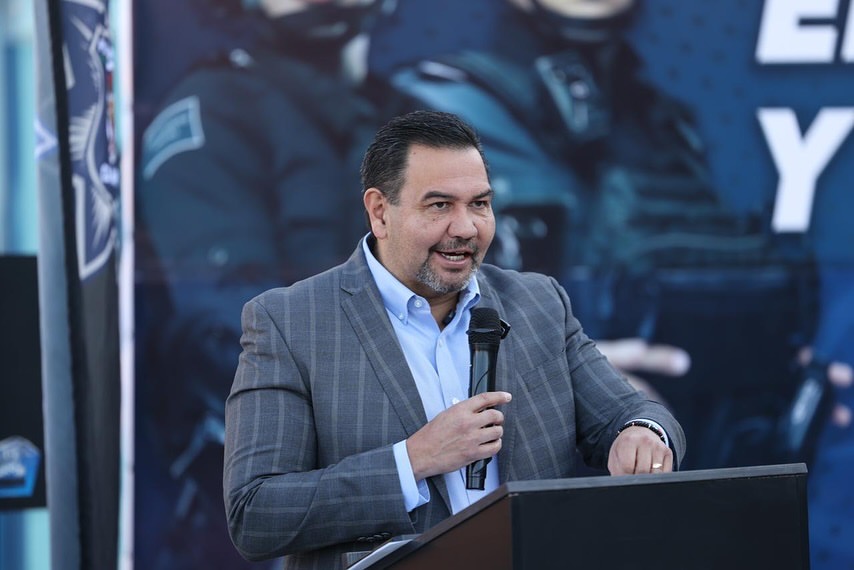 Pérez Cuéllar entrega nuevo equipo táctico a policías municipales