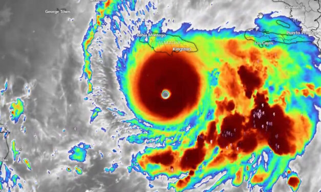 Huracán Melissa enfila con furia hacia Jamaica