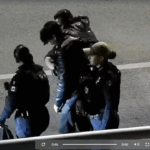 (VIDEO)Un abrazo que salvó una vida: policías y ciudadano evitan tragedia en puente de Ciudad Juárez