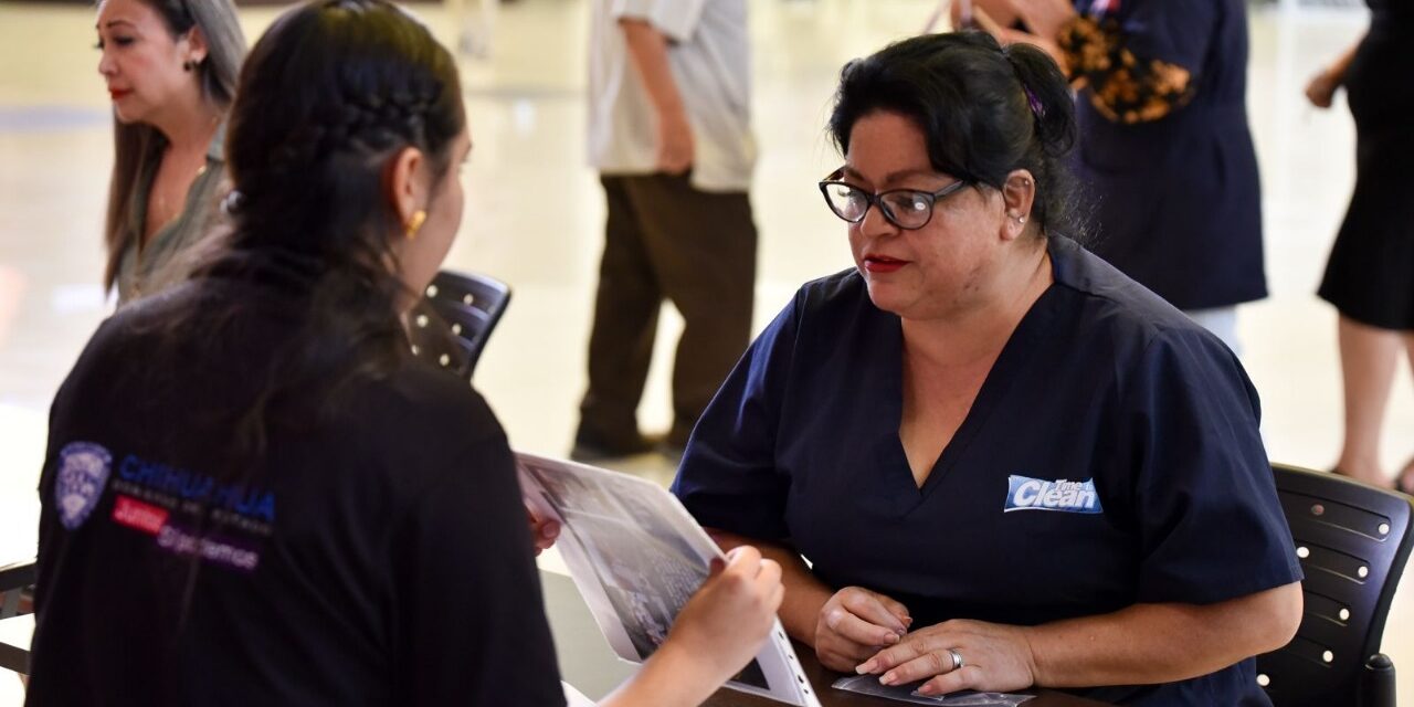 Invita Estado a aprovechar entrega gratuita de lentes para visión cansada en Pueblito Mexicano