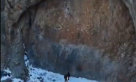 “La puerta de las montañas”: el misterioso hallazgo en Kazajistán que intriga al mundo