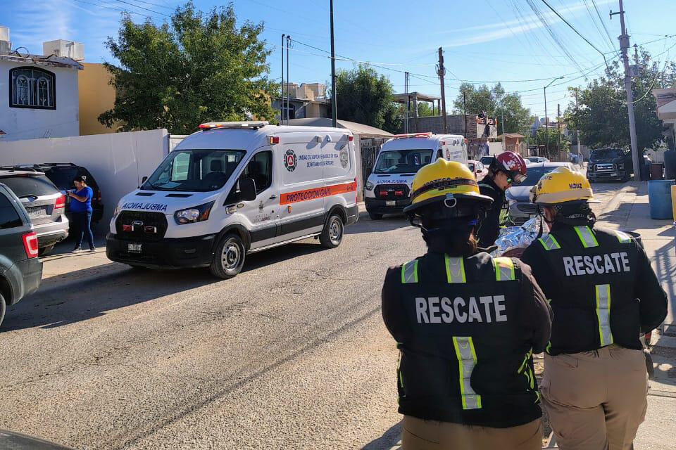 Flamazo en tanque de gas moviliza a Bomberos en Paseos del Alba