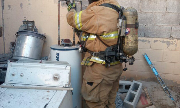 Flamazo en tanque de gas moviliza a Bomberos en Paseos del Alba