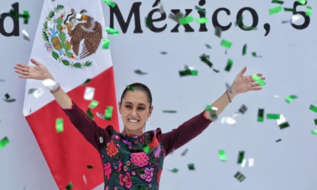 Claudia Sheinbaum celebra su primer año de gobierno ante un Zócalo lleno: “No camino sola, no gobierno sola”