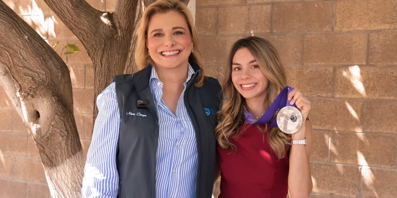 Maru Campos reconoce a Alegna González como un ejemplo para los chihuahuenses