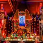 Gobierno del Estado celebra el Día de Muertos con exposición de leyendas chihuahuenses en el Parque Central