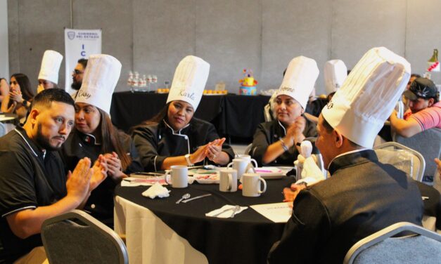 Se gradúan más de 20 técnicos en bebidas y alimentos del Centro Comunitario Altavista