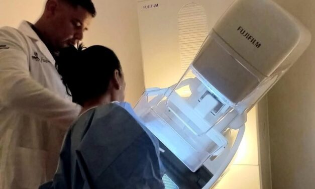 Conmemora Estado el mes rosa con jornadas gratuitas de mastografía en el Uneme-Dedicam Juárez