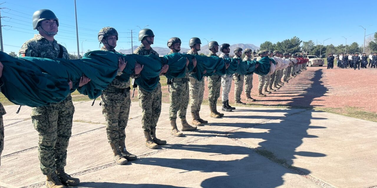 Entre historia, esperanza y juventud: Juárez izó su bandera para celebrar noviembre