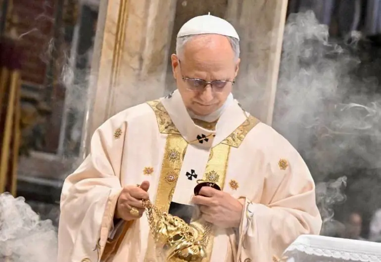 El Papa León XIV acusa trato “extremadamente irrespetuoso” hacia migrantes en EU y pide a Trump políticas más humanas