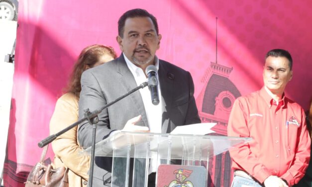 Entrega el Presidente Pérez Cuéllar obras de rehabilitación de varias escuelas