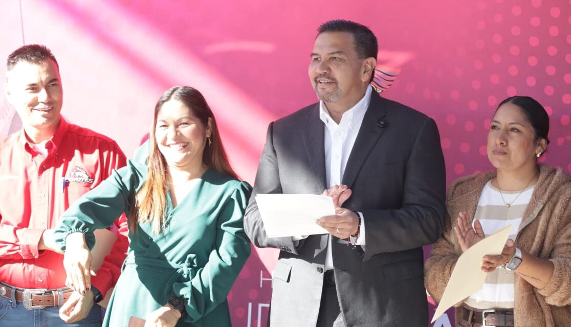 Entrega el Presidente Pérez Cuéllar obras de rehabilitación de varias escuelas